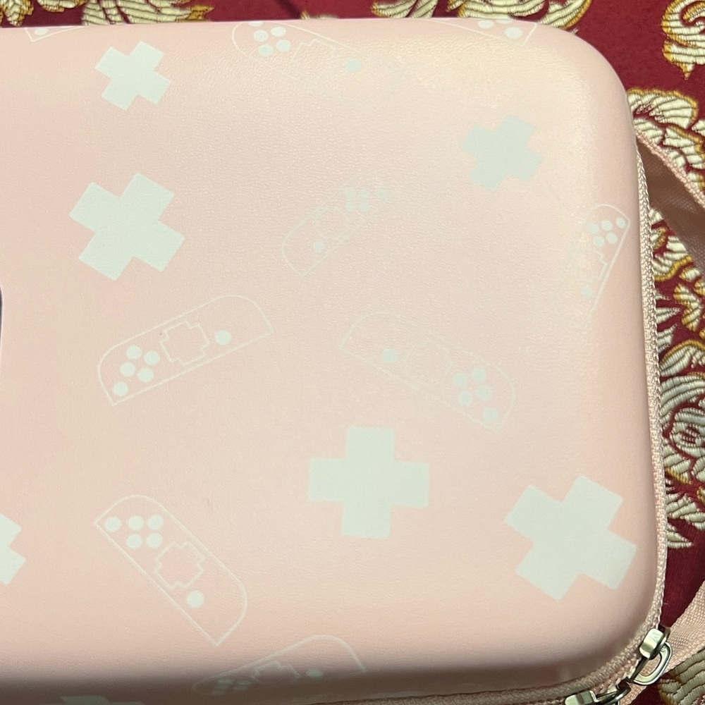 Nintendo switch hard case - Picture 7 of 8